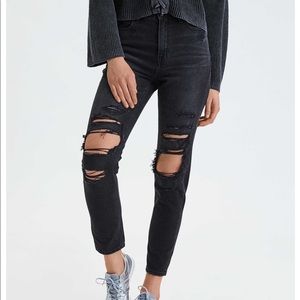 American Eagle ripped mom jeans